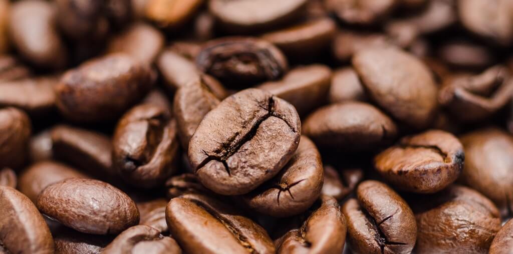 Selain cita rasanya, hal juga juga tak kalah penting dari produk kopi adalah aroma dan kesegarannya. Bahkan tak jarang orang menjadikan aroma dan kesegaran ini sebagai indikator untuk membeli kopi yang ada dipasaran.