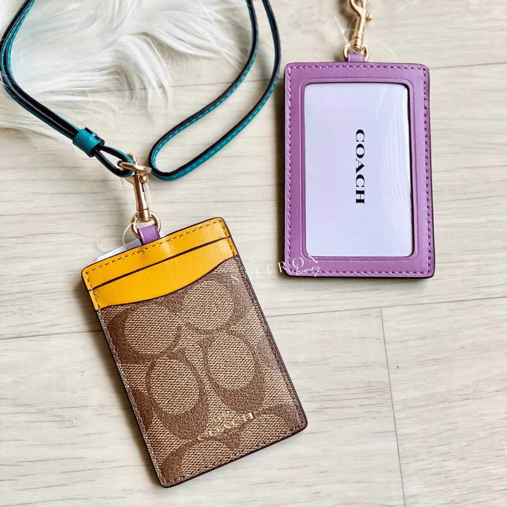 Tampilan lanyard in signature canvas, sumber: shopee.co.id